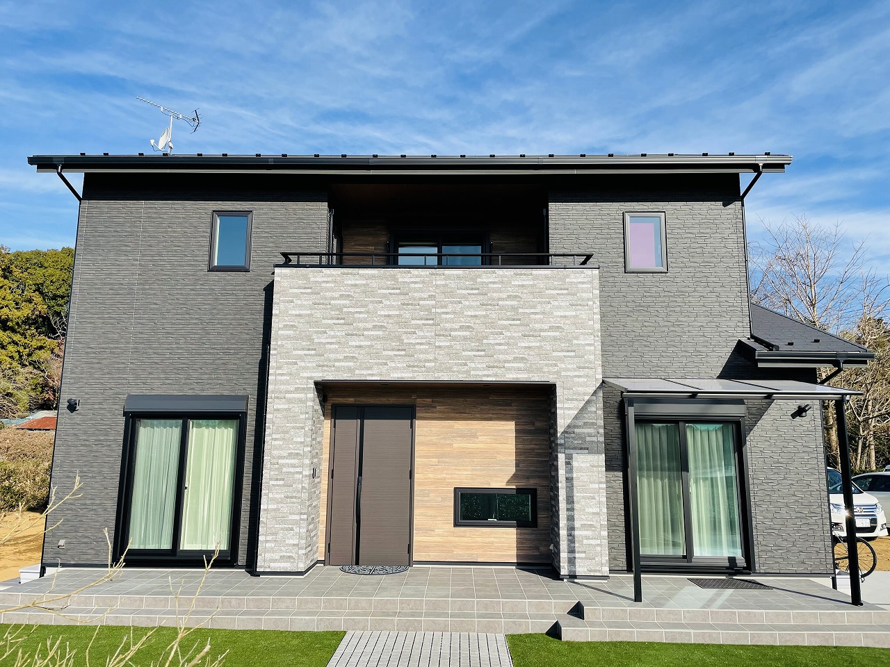 広いタイルデッキではバーベキューも！