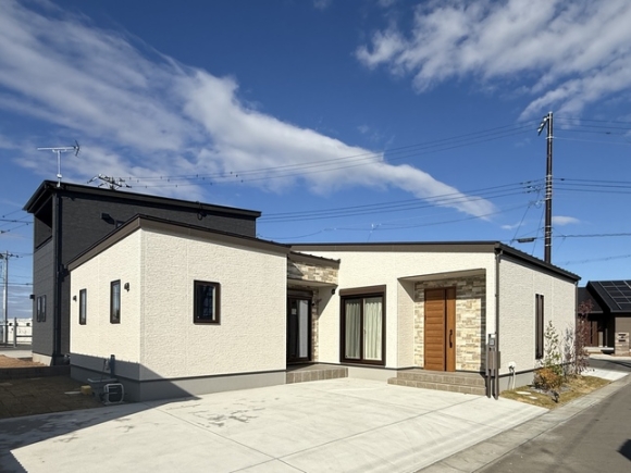 【平屋】最近流行のアースカラーは飽きがこないので長く楽しめます