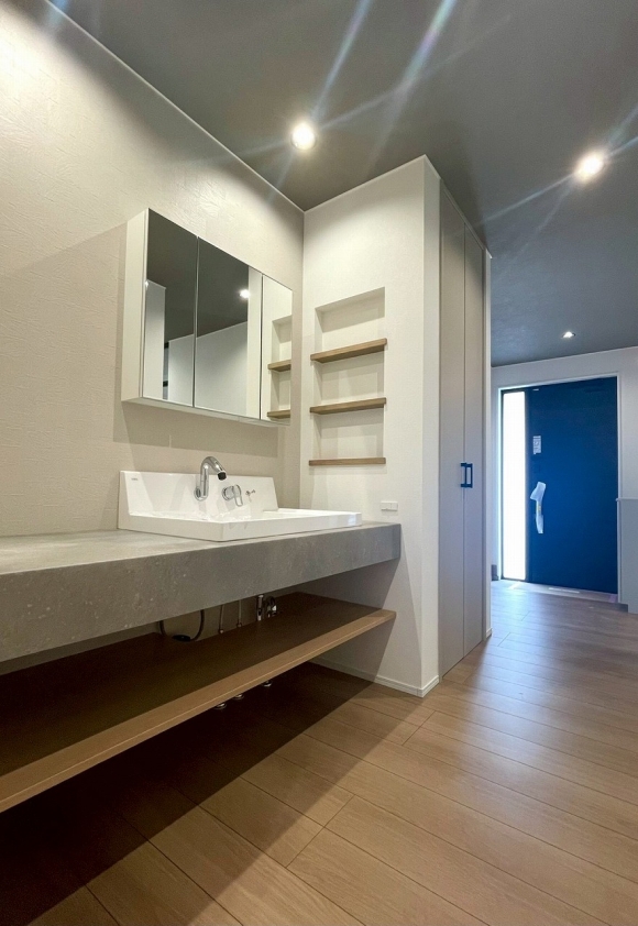 洗面化粧台はオシャレが当たり前。身支度する度テンションもあがるでしょう。