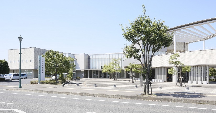 那珂市立図書館